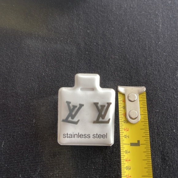 Fashion Stainless Steel Pierced Earrings - Picture 3 of 3